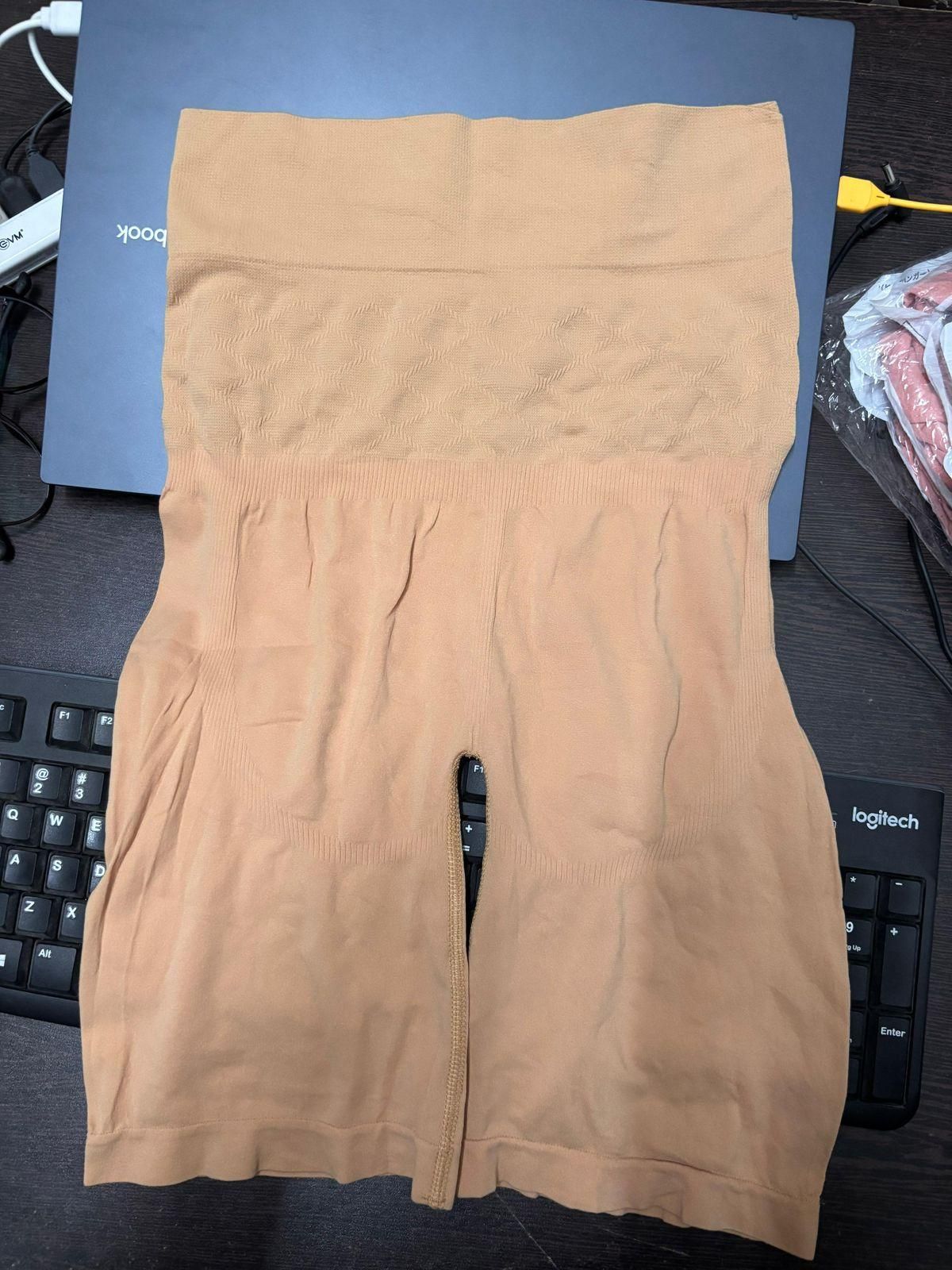 4-in-1 Shaper - Quick Slim Shape Wear Tummy, Back, Thighs